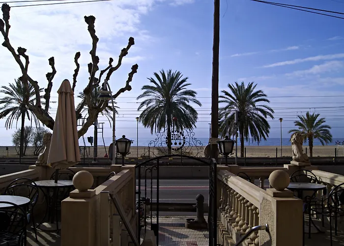 Hotel Llar De Capitans El Masnou