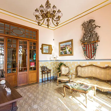 Llar De Capitans Hotel 3*