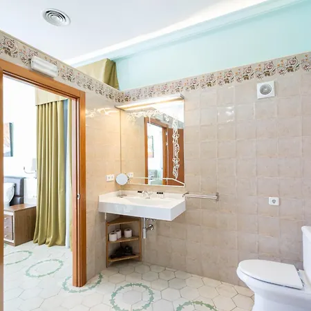 Hotel Llar De Capitans 3*