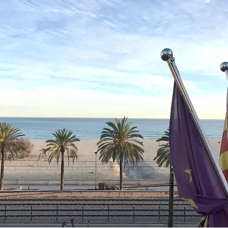 Llar De Capitans 3* Masnou