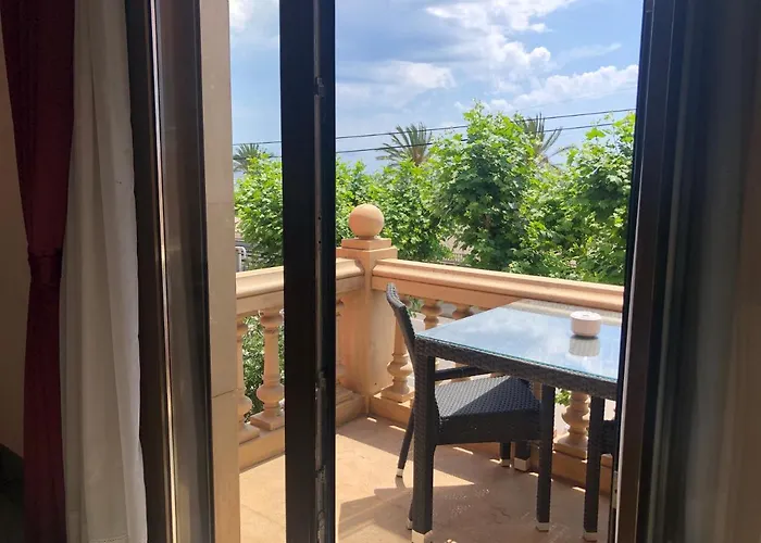 Llar De Capitans 3* El Masnou